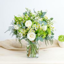 Bouquet de fleurs Porte bonheur et son vase offert