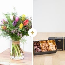 Bouquet de fleurs Bouquet de tulipes et ses amandes au chocolat