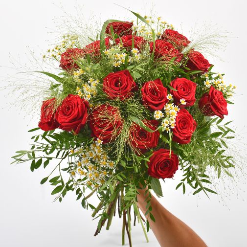 Bouquet de roses Rouge idylle et ses amandes au chocolat