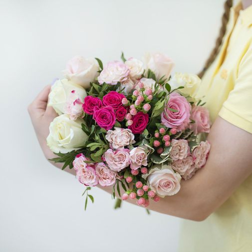Bouquet de fleurs Vanille fraise et son vase offert