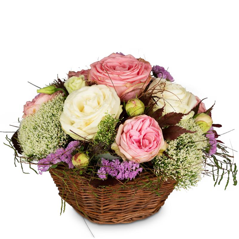 Bouquet de fleurs A Basket full of Poetry with Roses