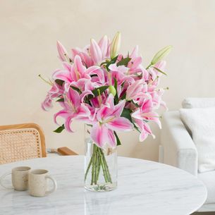 Bouquet de fleurs Brassée de lys Bon rétablissement