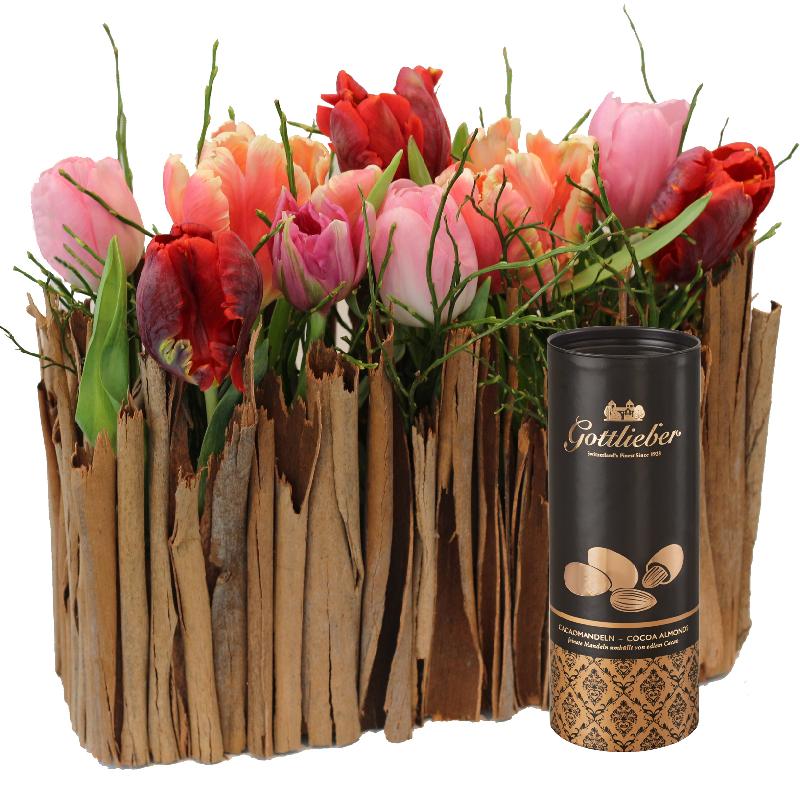 Bouquet de fleurs Stylish Miniature Tulip Garden with Gottlieber cocoa almonds