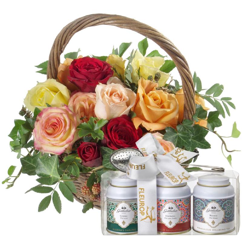 Bouquet de fleurs Basket Full of Roses with Gottlieber tea gift set