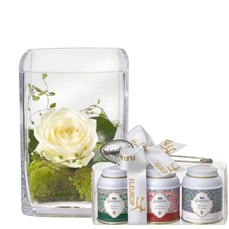 Bouquet de fleurs Warm Greetings (including vase) with Gottlieber tea gift set