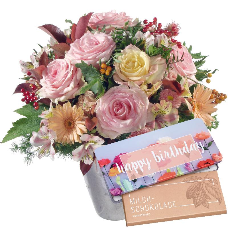 Bouquet de fleurs Summer Romance with bar of chocolate “Happy Birthday“