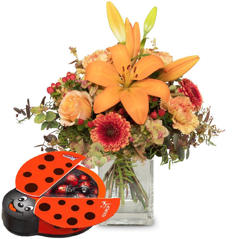 Bouquet de fleurs Harmony of Lilies with chocolate ladybird