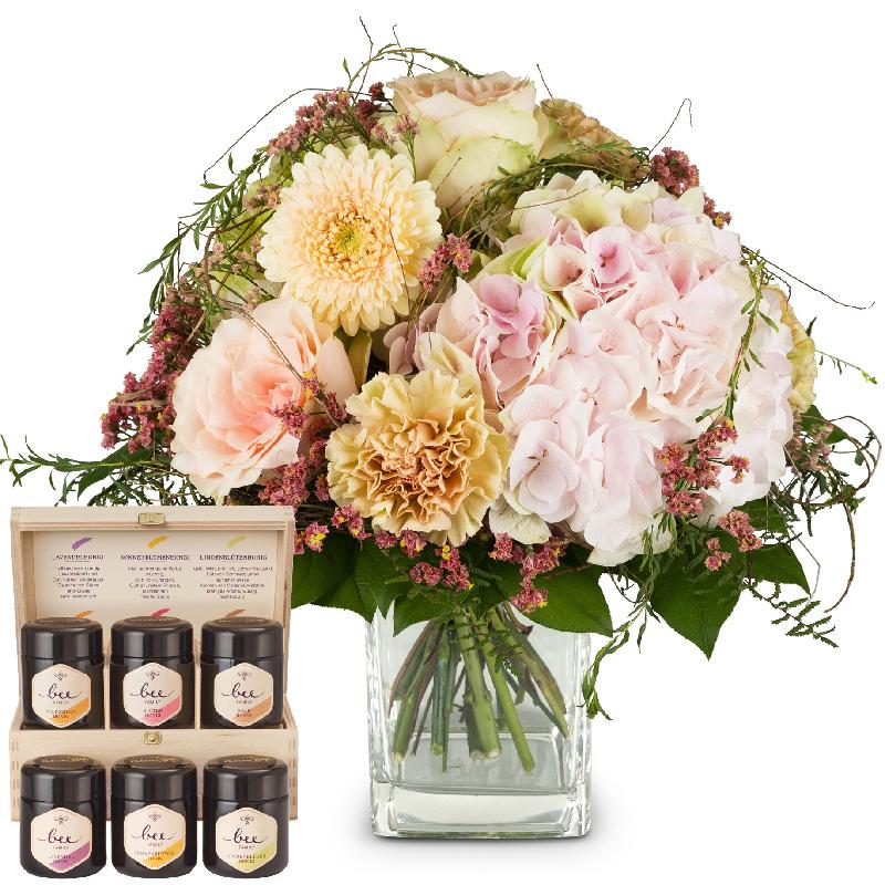 Bouquet de fleurs Romantic Hydrangea Bouquet with honey gift set