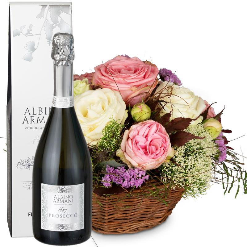 Bouquet de fleurs A Basket full of Poetry with Roses and Prosecco Albino Arman