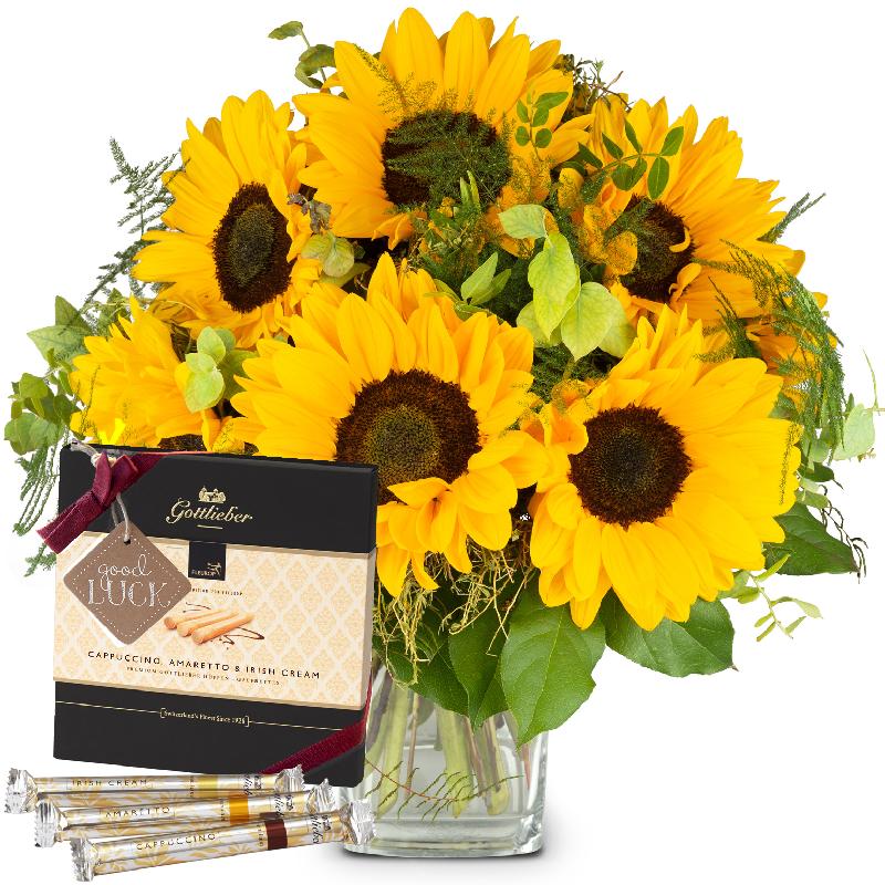 Bouquet de fleurs Sunflowers Pure with Gottlieber Hüppen and hanging gift tag