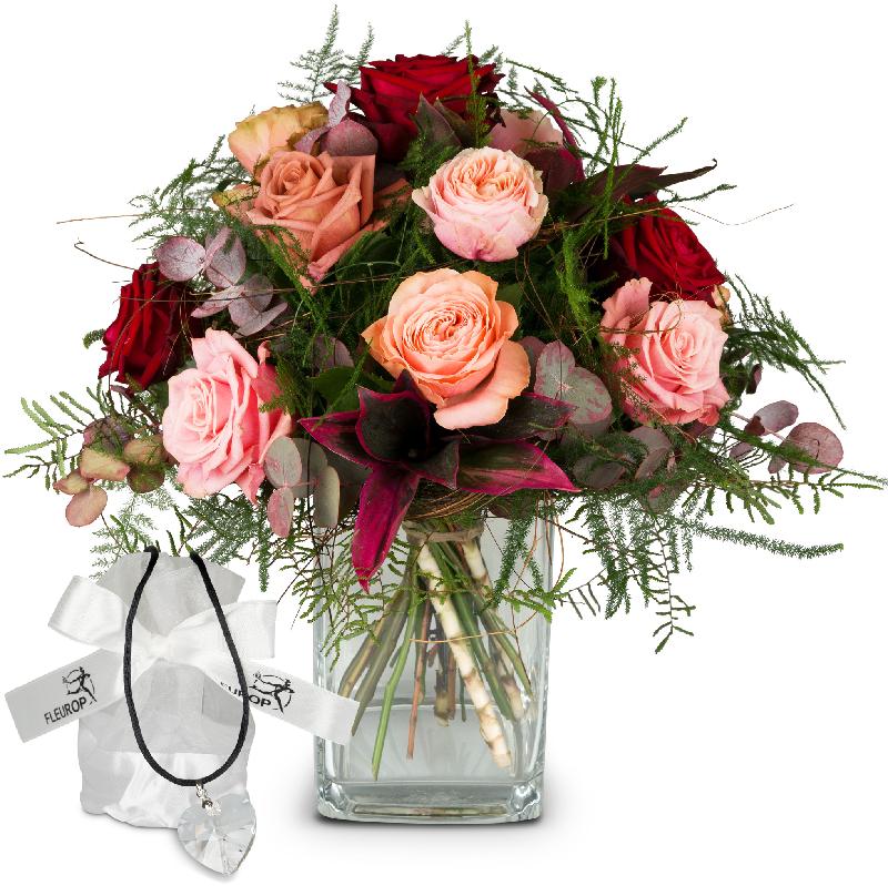 Bouquet de fleurs Romantic Roses with Swarovski® crystal heart