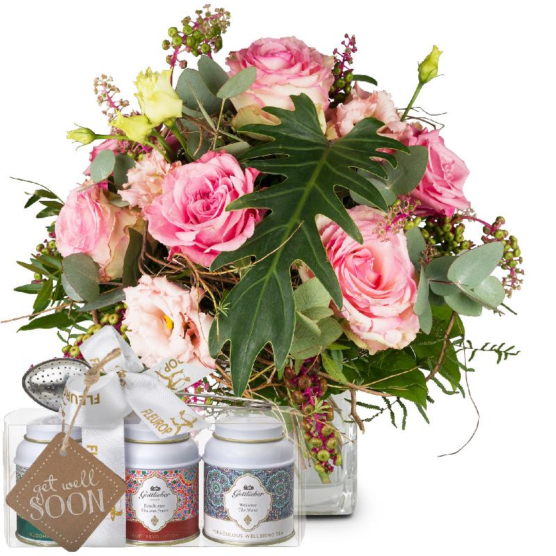 Bouquet de fleurs Just beautiful with Roses with Gottlieber tea gift set and h