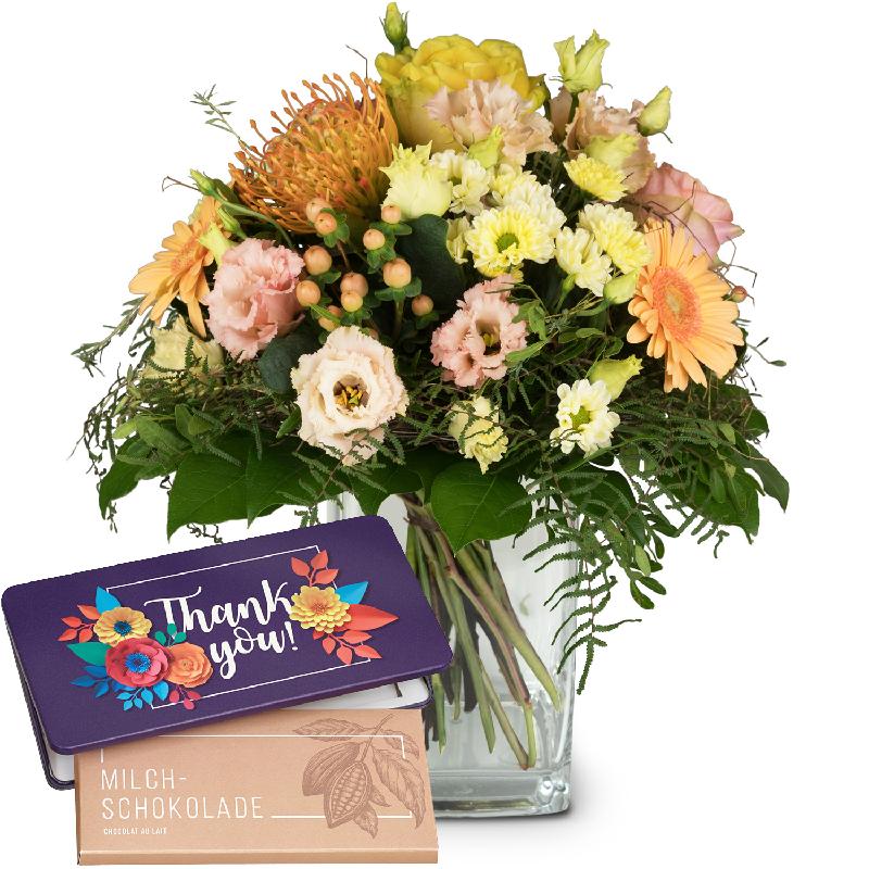 Bouquet de fleurs Cheerful winter greeting with bar of chocolate «Thank you»