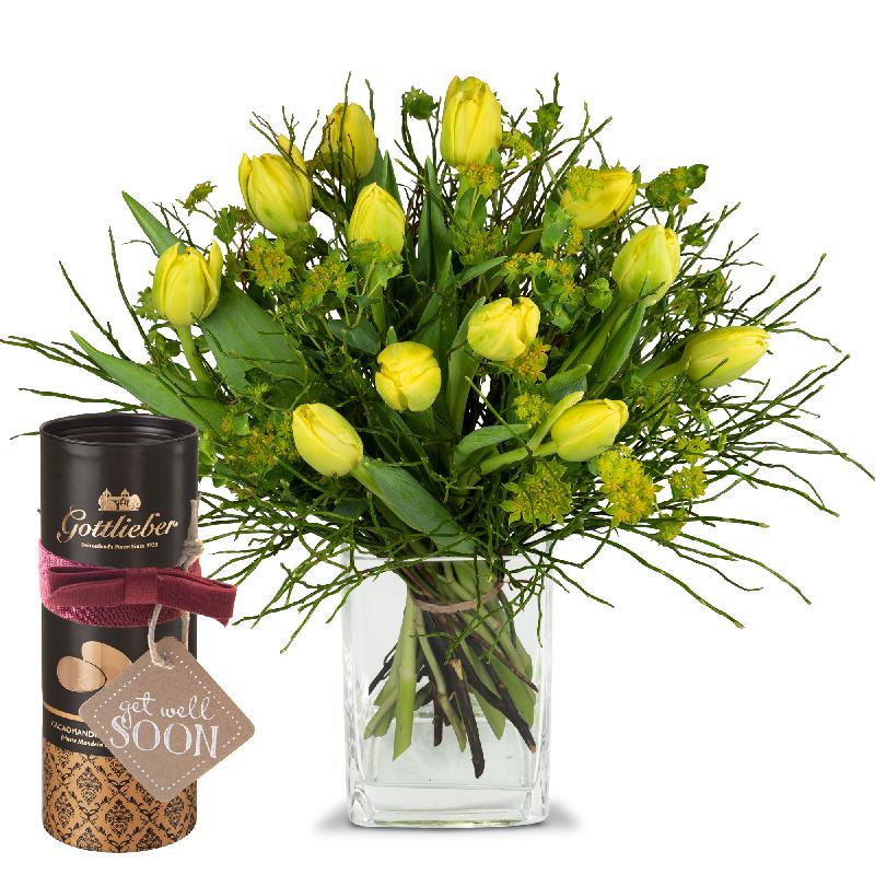 Bouquet de fleurs Sunny spring composition with Gottlieber cocoa almonds and h