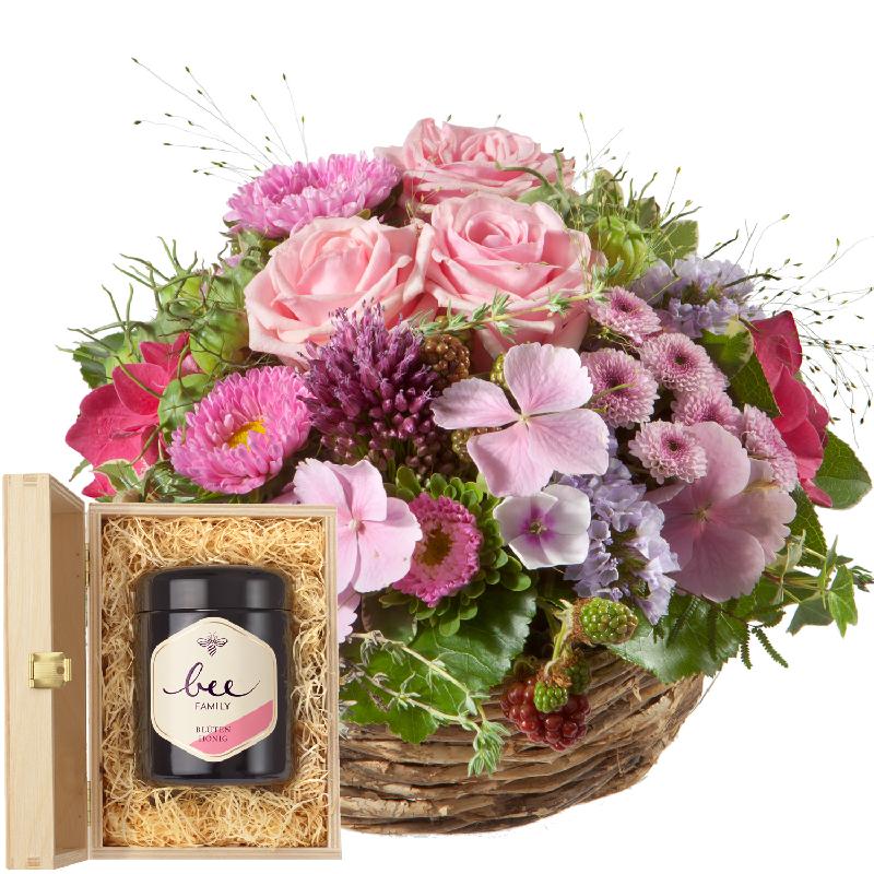 Bouquet de fleurs Basket Filled with Delicate Flowers with Swiss blossom honey