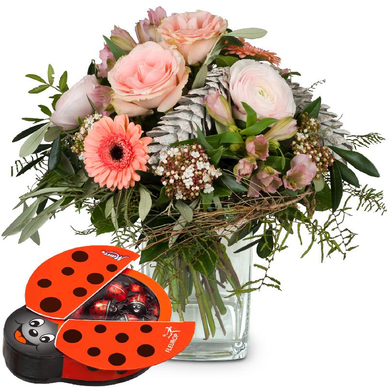 Bouquet de fleurs January Bouquet of the Month with chocolate ladybird