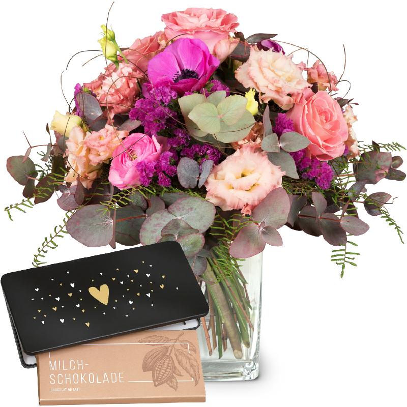 Bouquet de fleurs Simply Lovely with bar of chocolate «Heart»