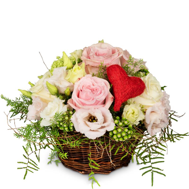 Bouquet de fleurs A Basket Filled with Love