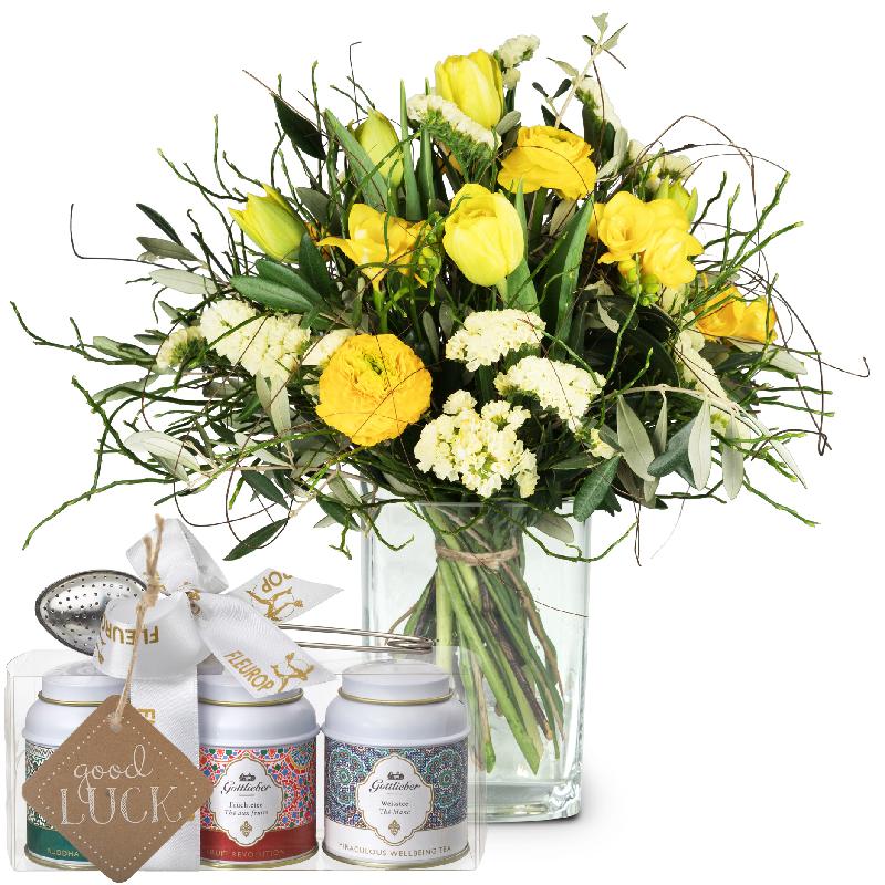 Bouquet de fleurs Spring Feeling with Gottlieber tea gift set and hanging gift