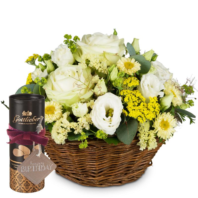 Bouquet de fleurs Sunny Days with Gottlieber cocoa almonds and hanging gift ta
