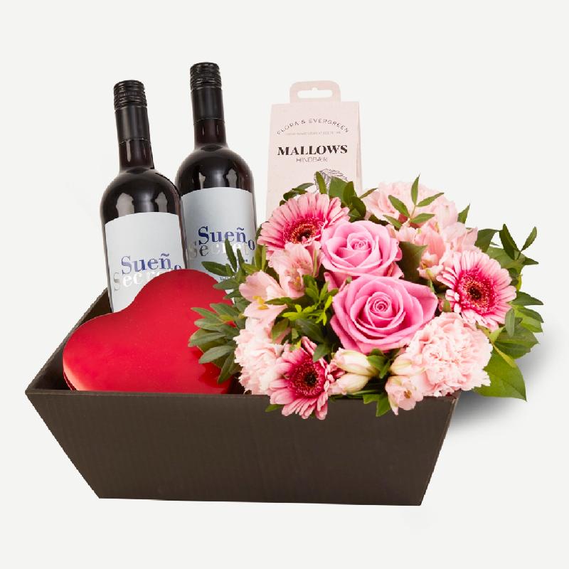 Bouquet de fleurs Gift basket with low bouquet and sweet