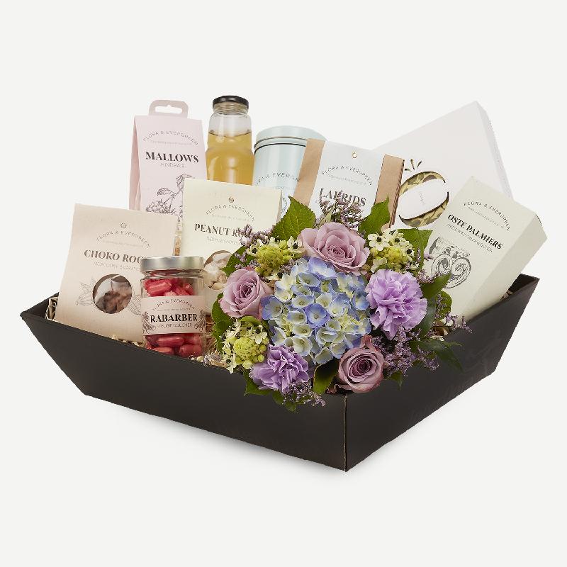 Bouquet de fleurs Gift box with bouquet, florist's choice