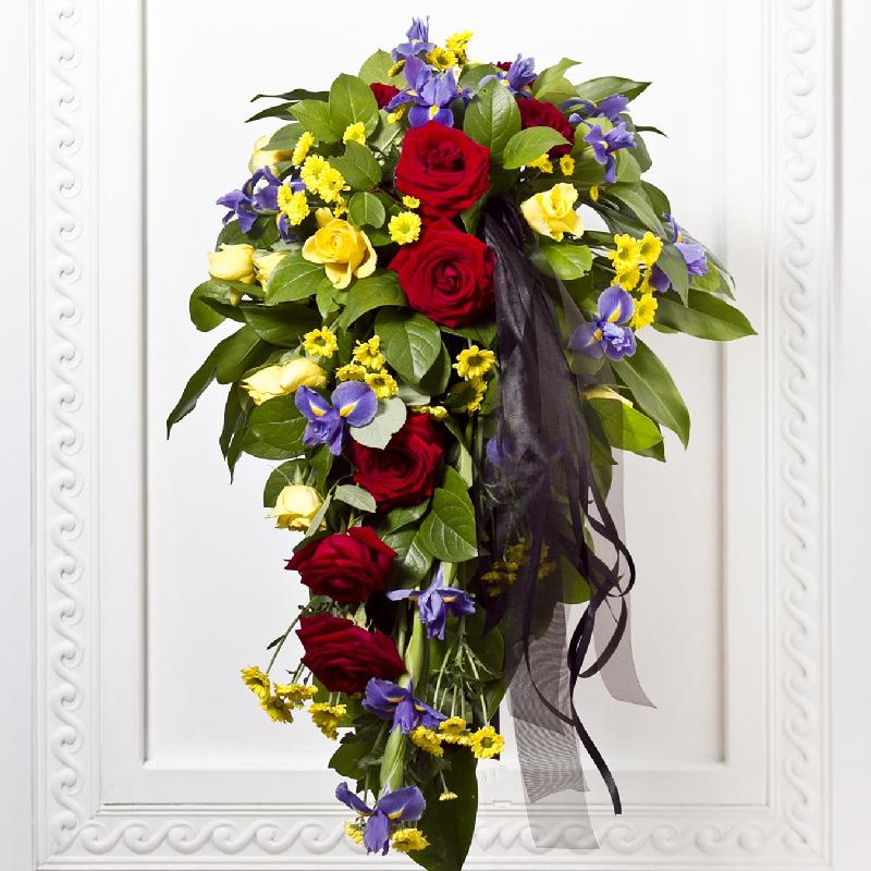 Bouquet de fleurs Funeral Bouquet with Colorful flowers and Ribbon Bouquet de fleurs Funeral Bouquet with Colorful flowers and Ribbon