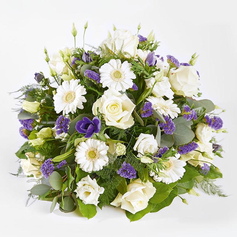 Bouquet de fleurs Sympathy or funeral bouquet Bouquet de fleurs Sympathy or funeral bouquet