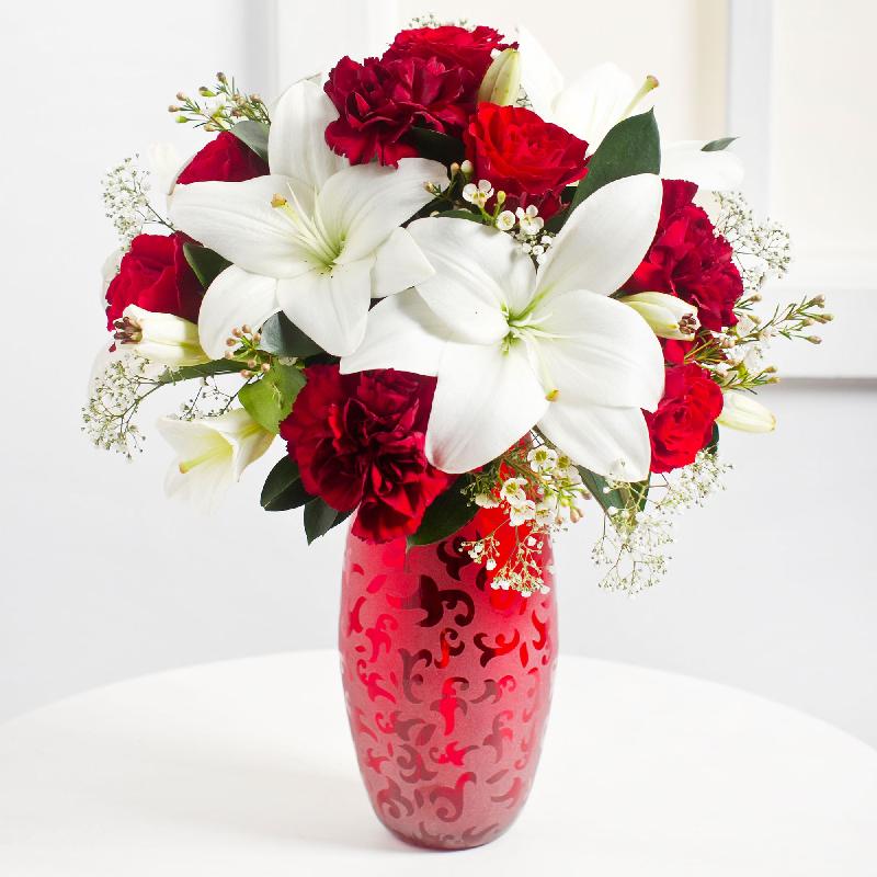 Bouquet de fleurs Romantic Bouquet in Red and White Colours Bouquet de fleurs Romantic Bouquet in Red and White Colours