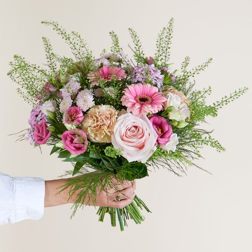 Bouquet de fleurs Maman chérie et son vase offert