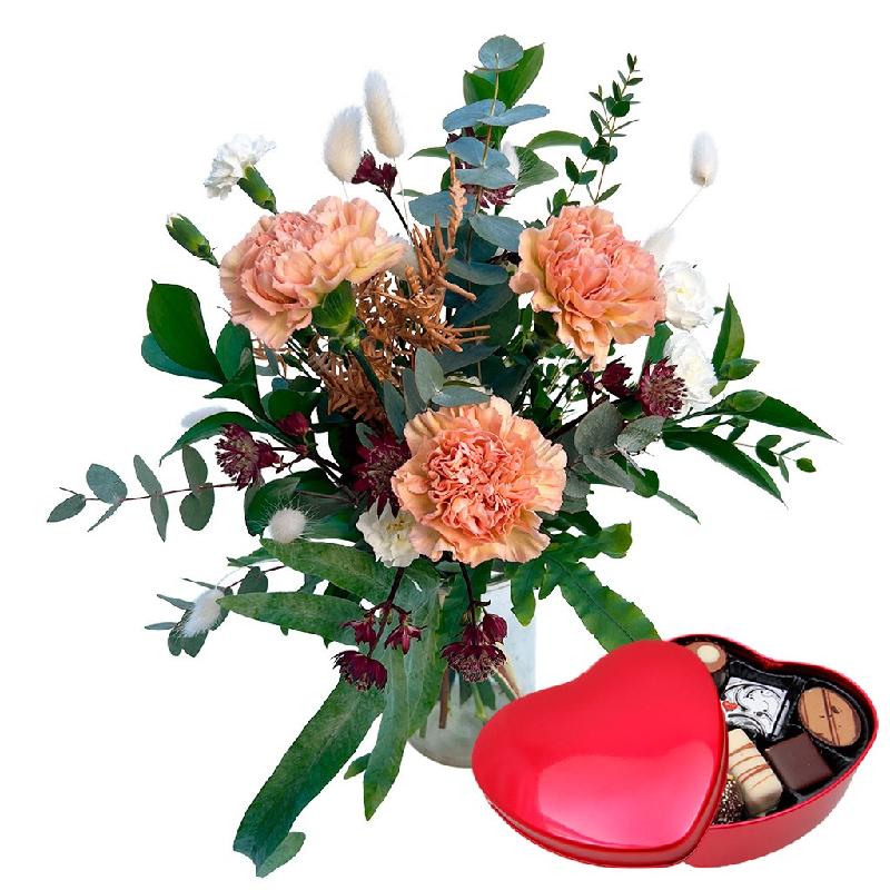 Bouquet de fleurs Carefree with red chocolate heart Bouquet de fleurs Carefree with red chocolate heart