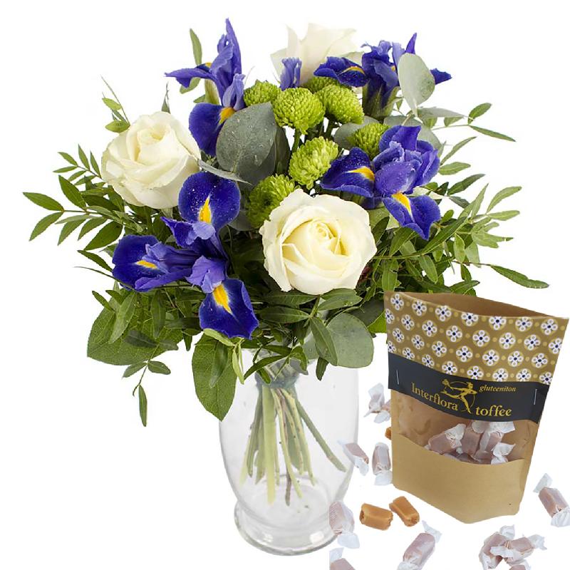 Bouquet de fleurs With blue and white thoughts + Toffee