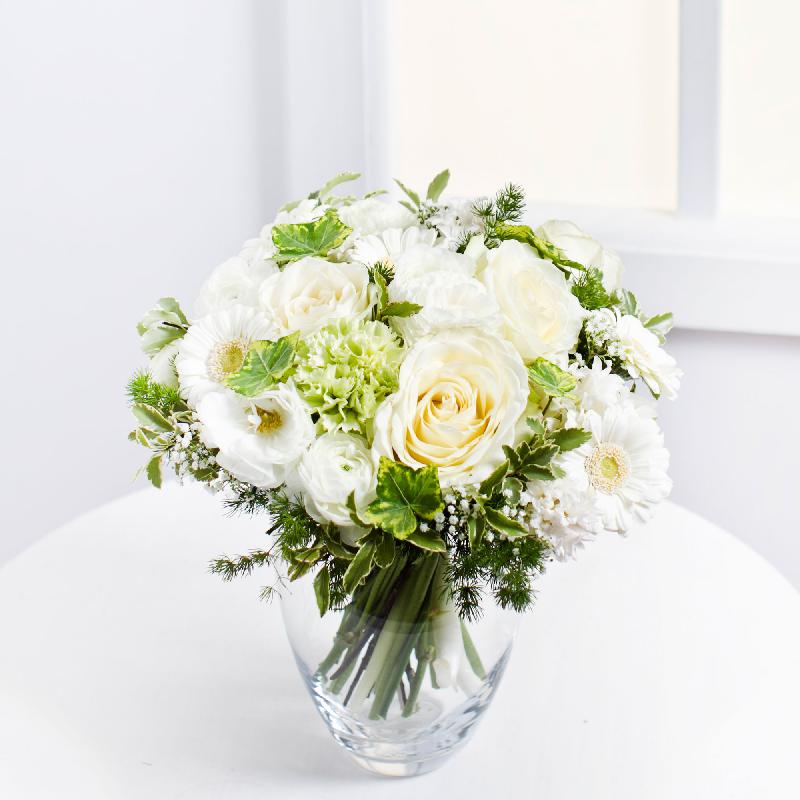 Bouquet de fleurs Romantic Bouquet in White Colours