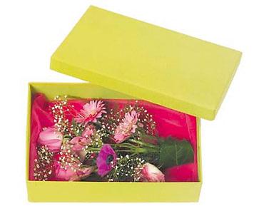 Bouquet de fleurs Small Box with Flowers