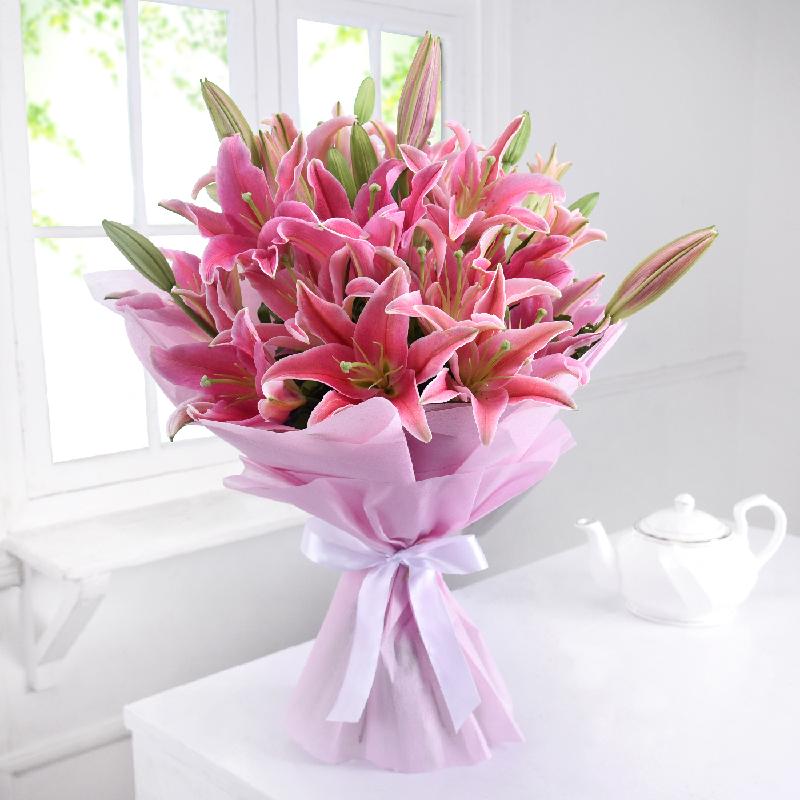 Bouquet de fleurs Bunch of 10 Pink Oriental Lilies in Tissue