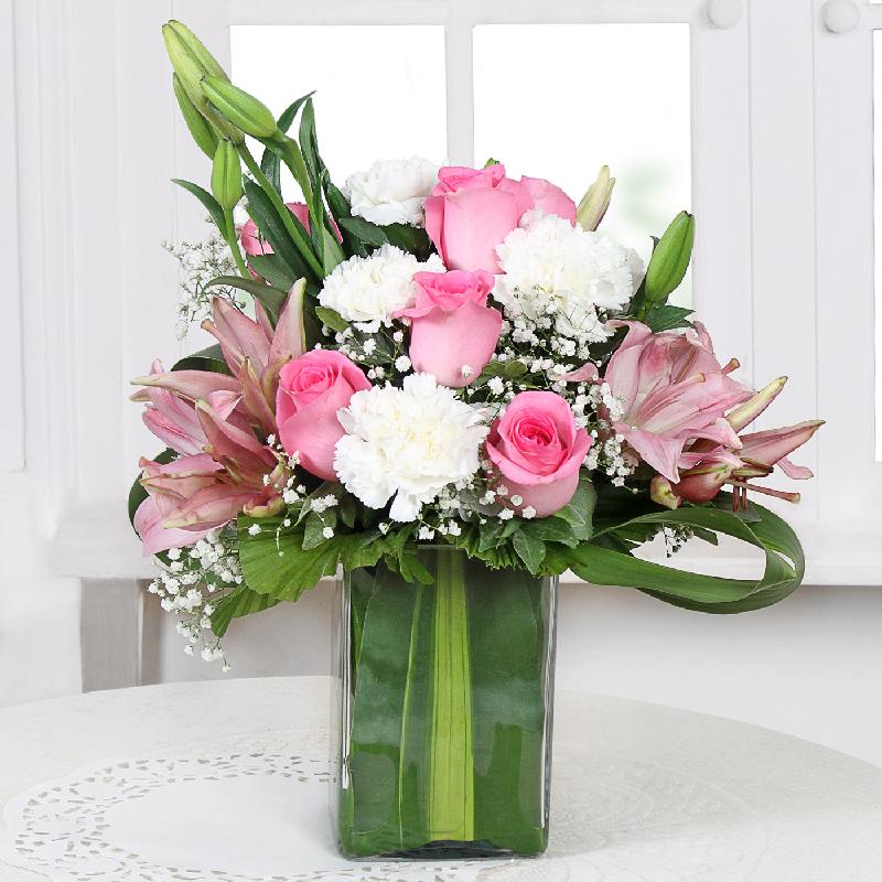 Bouquet de fleurs Assorted Fresh Flowers in a Vase