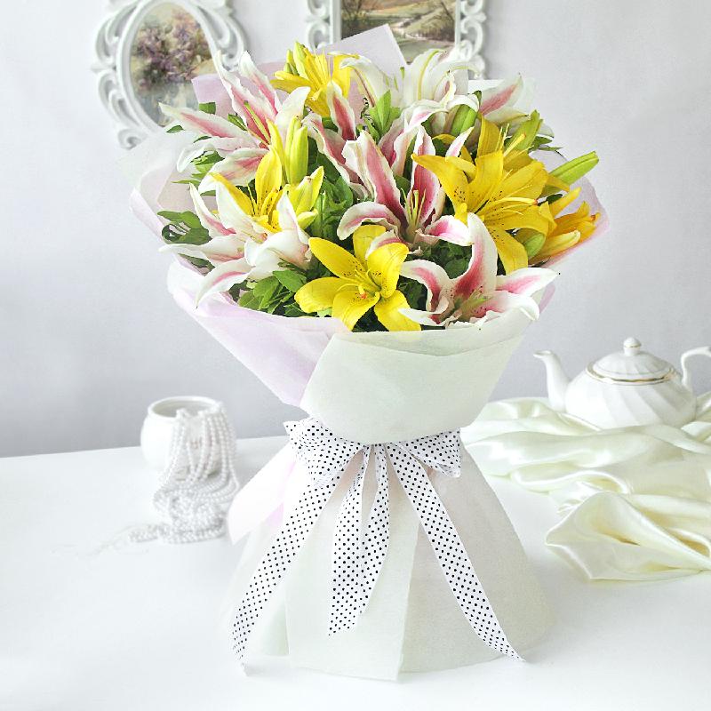 Bouquet de fleurs Elegant Mix of Lilies