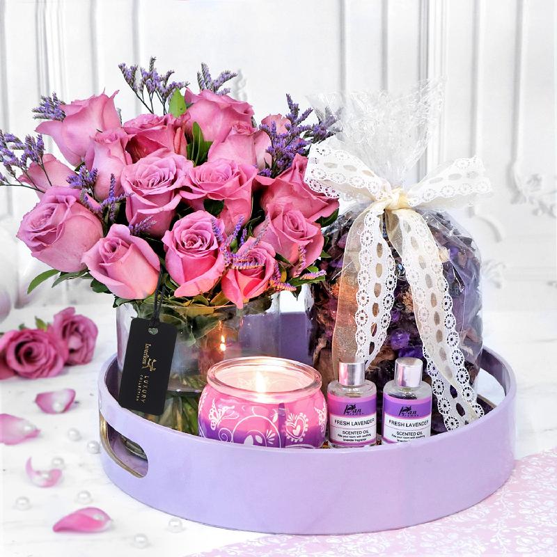 Bouquet de fleurs Lush & Lovely Lilac Dreams Hamper