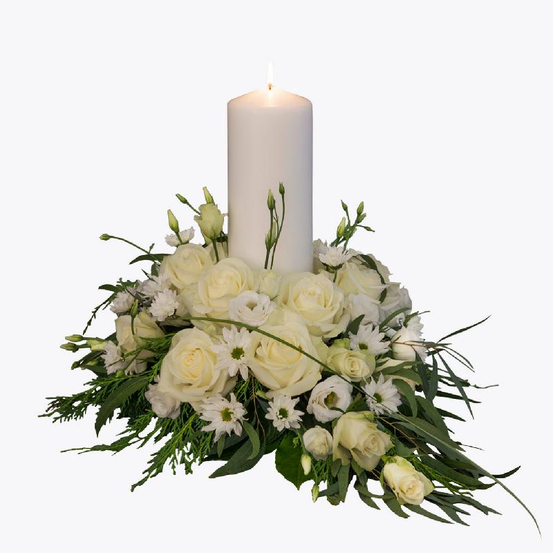 Bouquet de fleurs Funeral Arrangement with a candle
