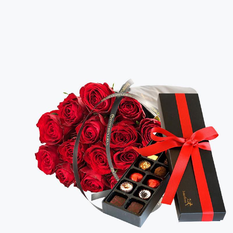 Bouquet de fleurs Red Roses With Confectionery