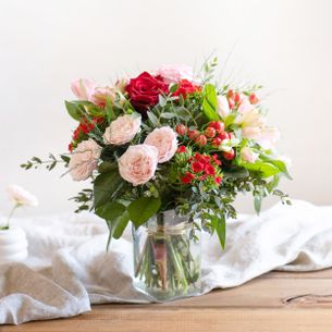 Bouquet de roses Déclaration & Vase offert