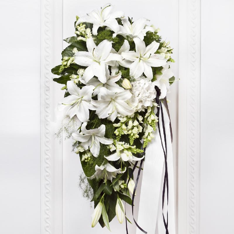 Bouquet de fleurs Funeral Bouquet with White Flowers