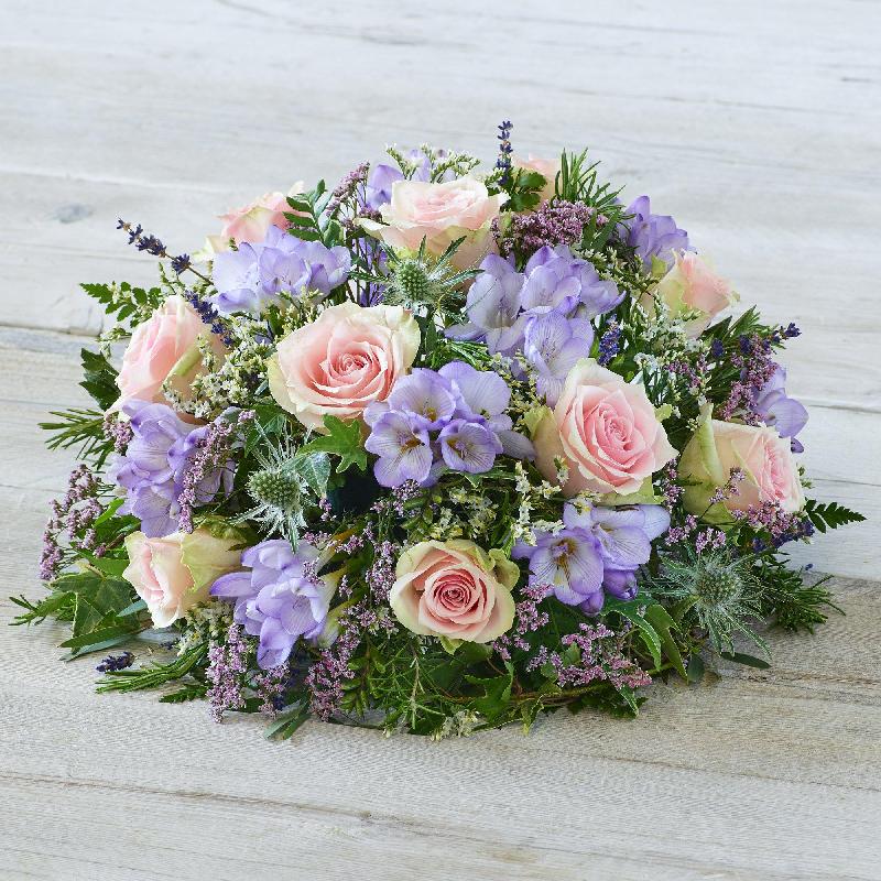Bouquet de fleurs Large Pink Rose and Freesia Posy