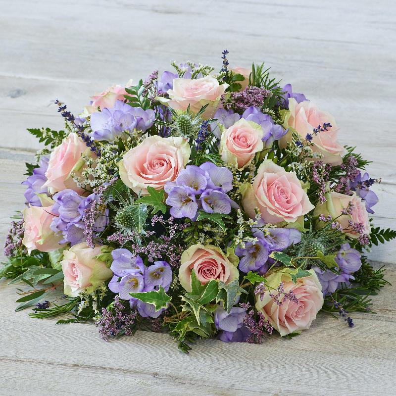 Bouquet de fleurs Extra Large Pink Rose and Freesia Posy