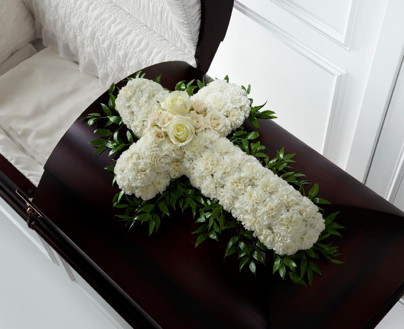 Bouquet de fleurs The FTD Peaceful Memories Casket Spray Bouquet de fleurs The FTD Peaceful Memories Casket Spray