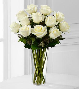 Bouquet de fleurs The White Rose Bouquet by FTD - VASE INCLUDED
