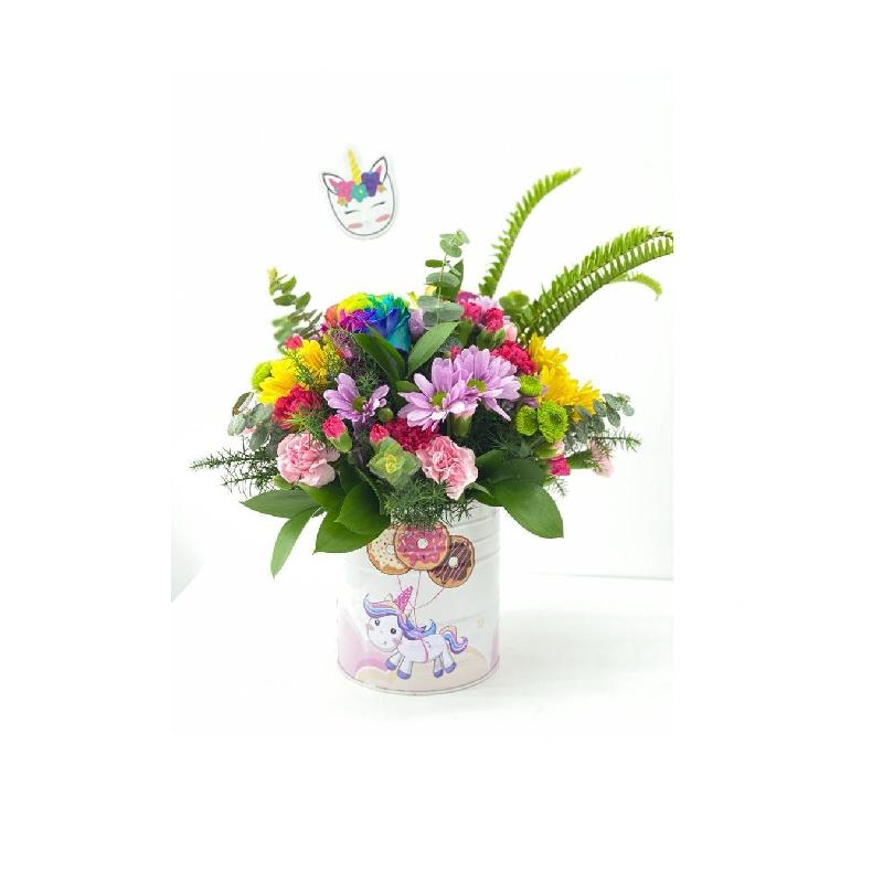 Bouquet de fleurs Rainbow arrangement with unicorn vase
