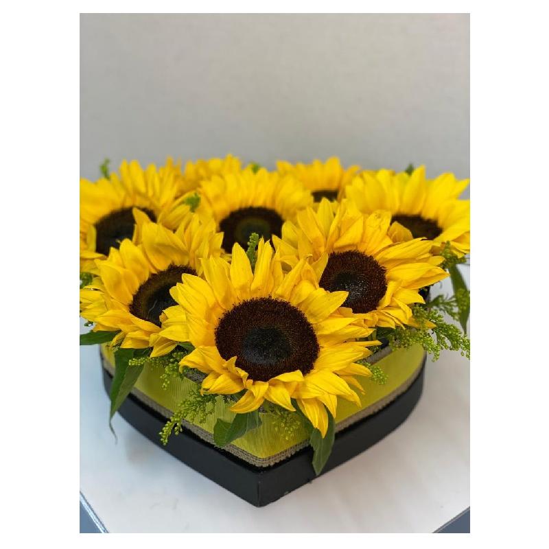 Bouquet de fleurs Sunflowers heart shaped