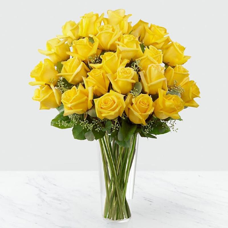 Bouquet de fleurs 24 Yellow Roses in a Vase
